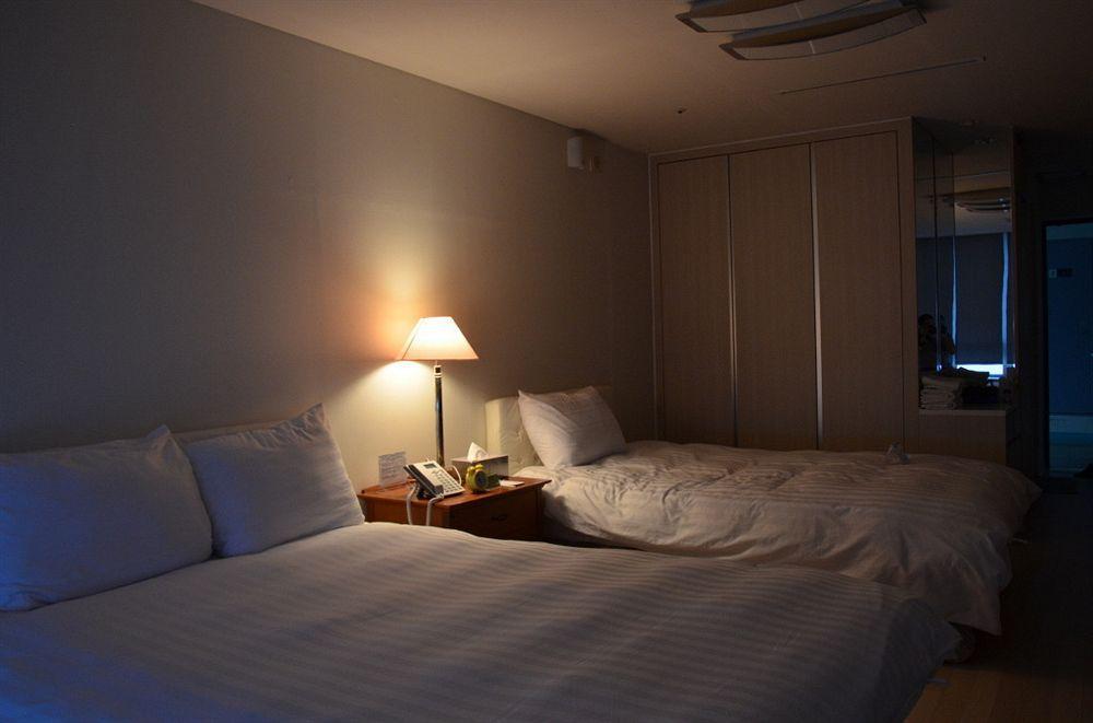 Hotel Hu Incheon Airport Exteriör bild