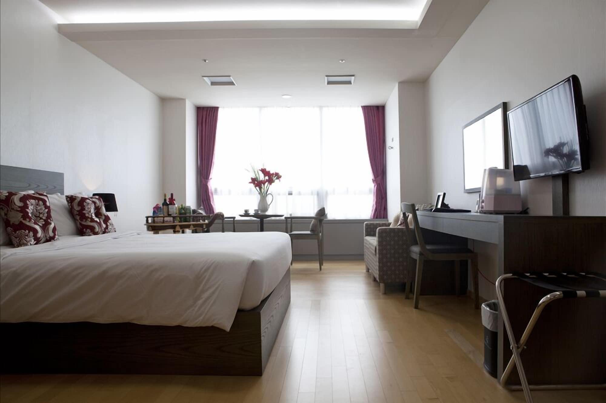 Hotel Hu Incheon Airport Exteriör bild